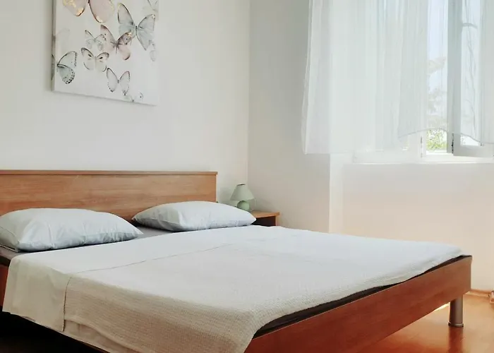 Apartmani Paron Sime